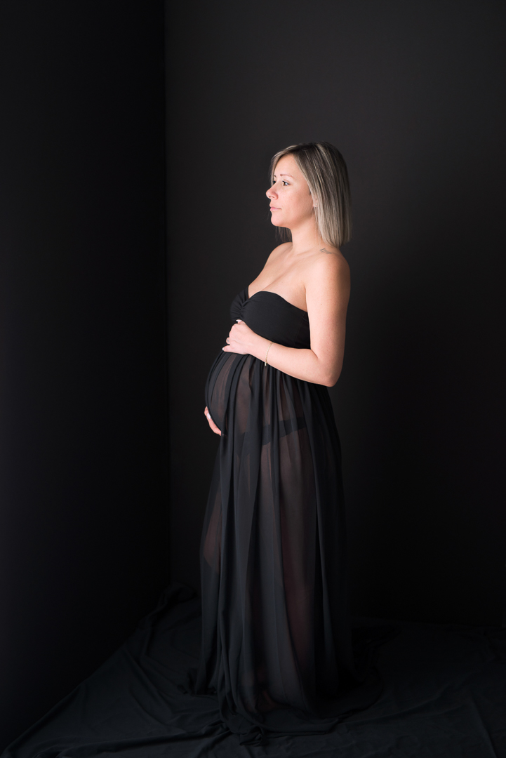 femme grossesse robe noir moody